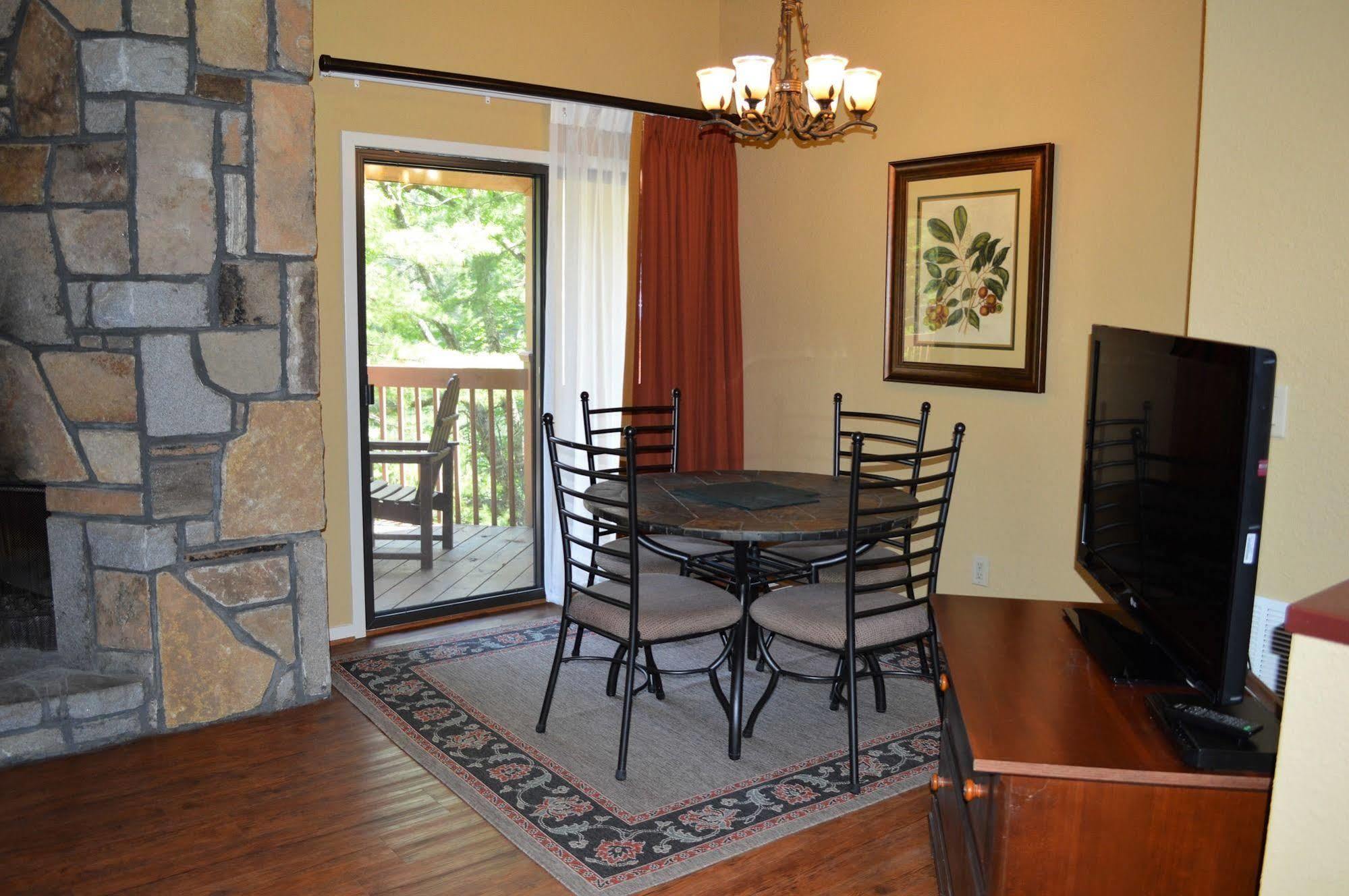 Foxhunt At Sapphire Valley Exterior foto